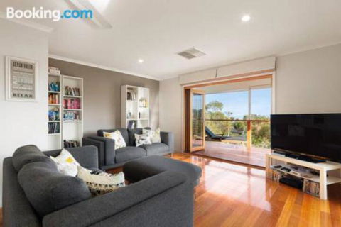 Acqua Vista Water View Fireplace Walk To Beach - Palm Beach Accommodation 0