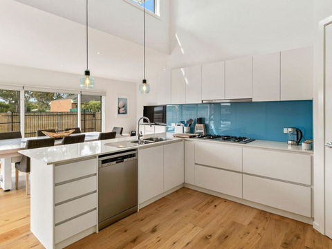 Absolutely Beach - Palm Beach Accommodation 5