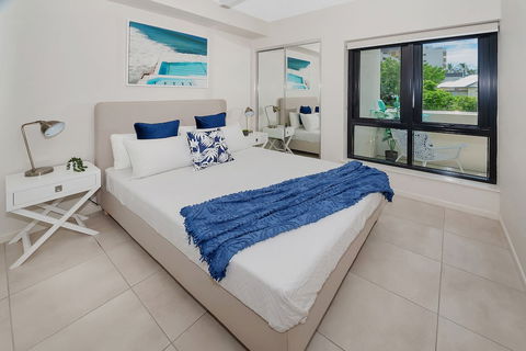 Apartment Near City On Lake 3 - Palm Beach Accommodation 4