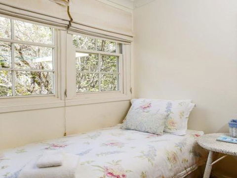 LAVENDER COTTAGE Alpine Southern Highlands 4pm Check Out Sundays - Palm Beach Accommodation 2