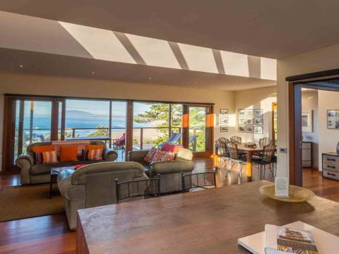 CARMELONE Gerroa 4pm Check Out On Sundays - Palm Beach Accommodation 5