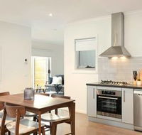 Chic Modern  Designer Apartment - Palm Beach Accommodation