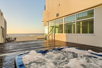Penthouse Liberty Towers - Palm Beach Accommodation 5