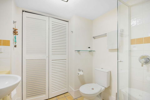 Alex Beach Resort 412 - Palm Beach Accommodation 2