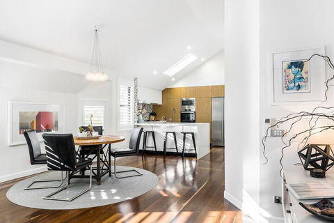 A PERFECT STAY - Solstice - Palm Beach Accommodation 5