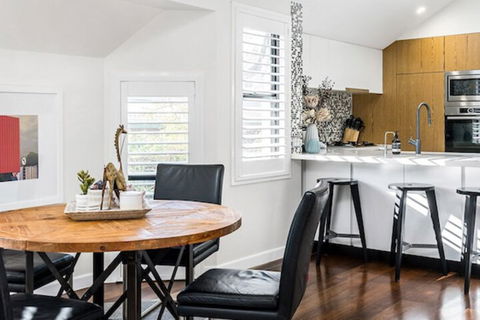 A PERFECT STAY - Solstice - Palm Beach Accommodation 1