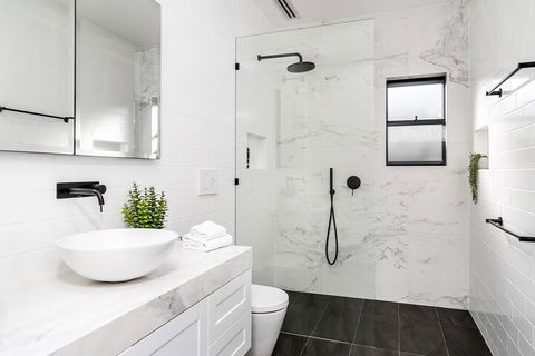 A PERFECT STAY - Solstice - Palm Beach Accommodation 3