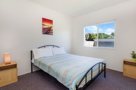 Julieanne - Palm Beach Accommodation 4