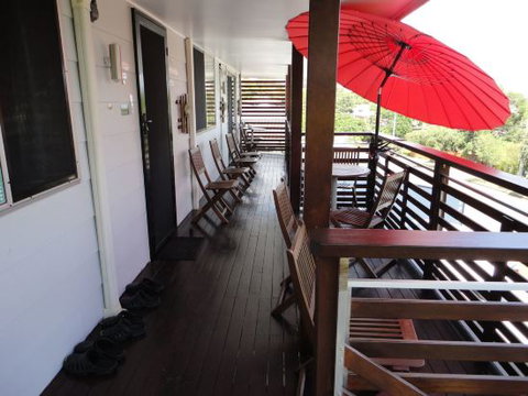 Westside Storey - Palm Beach Accommodation 3