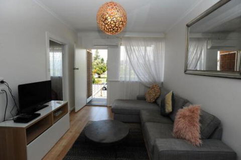 Glenelg Holiday Apartments The Broadway - Palm Beach Accommodation 0