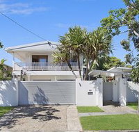 Burleigh Heights - Palm Beach Accommodation