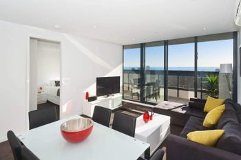 Executive Bay Views St. Kilda - Palm Beach Accommodation 0