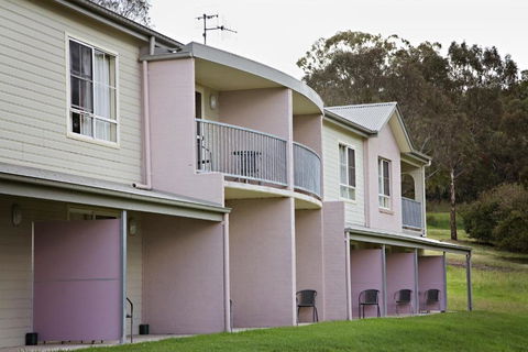 BATHURST GOLDFIELDS MOTEL On MOUNT PANORAMA - Palm Beach Accommodation 3