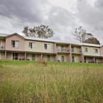 BATHURST GOLDFIELDS MOTEL On MOUNT PANORAMA - Palm Beach Accommodation 0