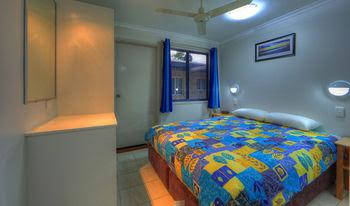 Happy Wanderer Village - Palm Beach Accommodation 0
