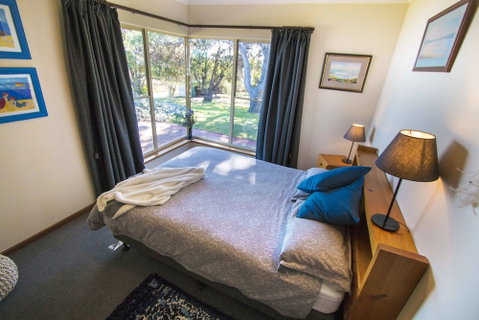 Jury Road Orchard - Palm Beach Accommodation 6