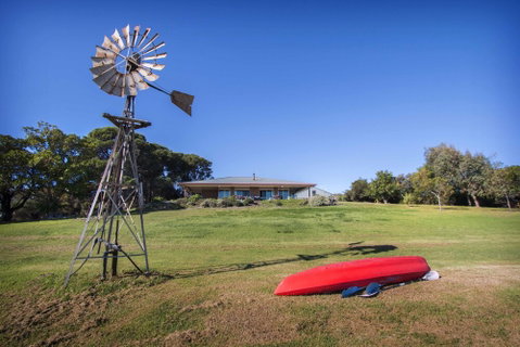 Jury Road Orchard - Palm Beach Accommodation 0