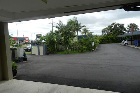 Golden Palms Motor Inn - Palm Beach Accommodation 3
