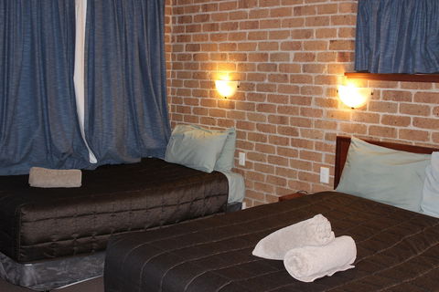 Acacia Motor Inn Armidale - Palm Beach Accommodation 3
