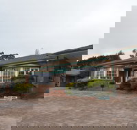 Deer Park Motor Inn - Palm Beach Accommodation