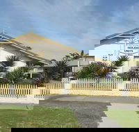 Lakes Entrance Holiday Units - Palm Beach Accommodation