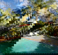 Caralina Court - Palm Beach Accommodation