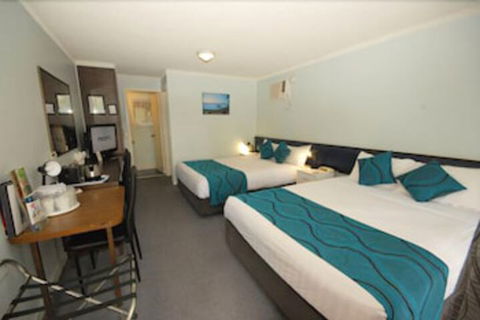 Gallery Motel - Palm Beach Accommodation 3
