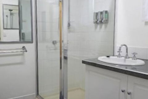 Gallery Motel - Palm Beach Accommodation 4