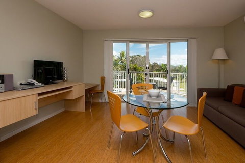 Cabarita Lake Apartments - Palm Beach Accommodation 3