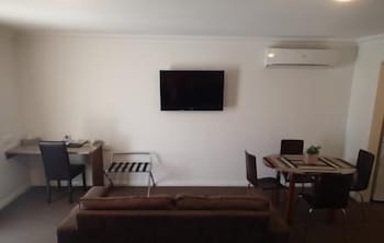 Augusta Courtyard Motel - Palm Beach Accommodation 6