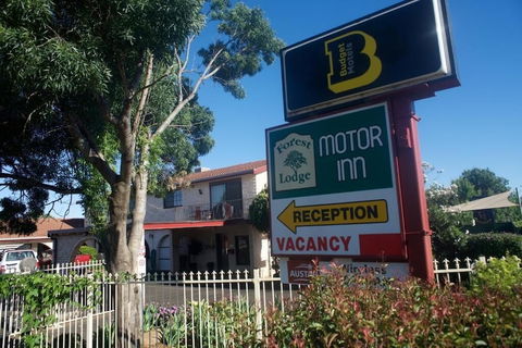 Forest Lodge Motor Inn & Restaurant - Palm Beach Accommodation 4