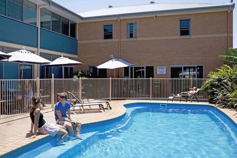 Coffs Harbour YHA Hostel / Backpackers - Palm Beach Accommodation 1