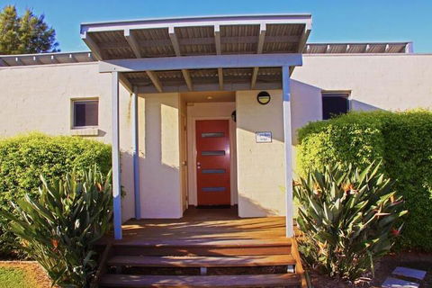 Adina Vineyard - Palm Beach Accommodation 6
