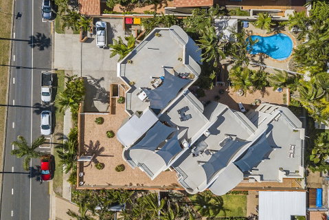 Burlington Holiday Apartments - Palm Beach Accommodation 3