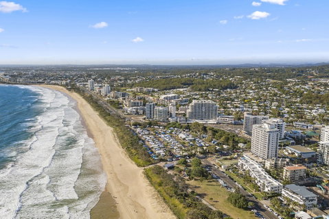 Burlington Holiday Apartments - Palm Beach Accommodation 1