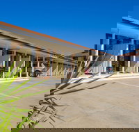 Aalbany Motel - Palm Beach Accommodation