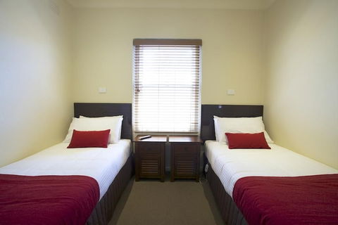 Amaroo Motel - Palm Beach Accommodation 5
