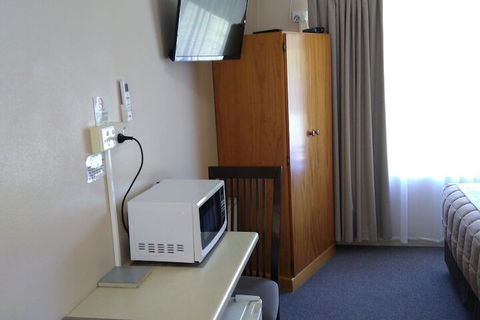 Armidale Rose Villa Motel - Palm Beach Accommodation 7