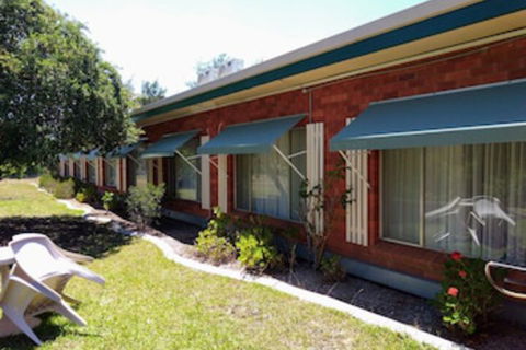 Armidale Rose Villa Motel - Palm Beach Accommodation 0