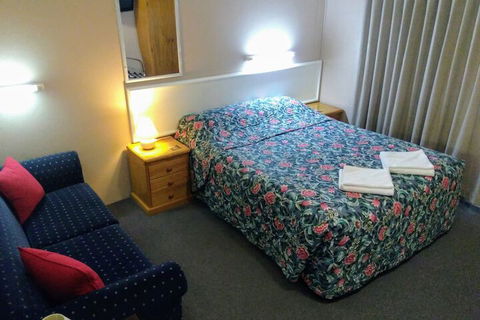 Armidale Rose Villa Motel - Palm Beach Accommodation 4