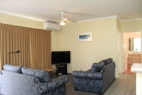 Gale Street Motel And Villas - Palm Beach Accommodation 5