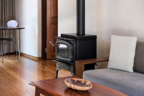 Aiyana Retreat - Palm Beach Accommodation 1