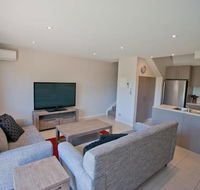 K Bay 7 - Palm Beach Accommodation