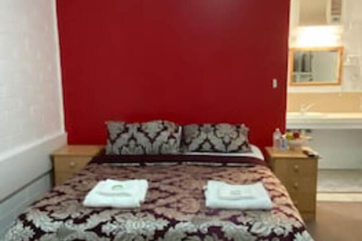 Palm Beach Accommodation