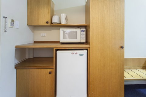 Kings Park Motel - Palm Beach Accommodation 5