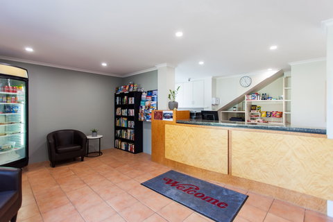 Kings Park Motel - Palm Beach Accommodation 3