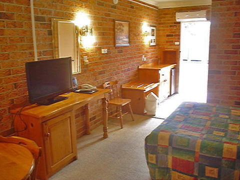 Coachmans Rest Motor Lodge - Palm Beach Accommodation 5