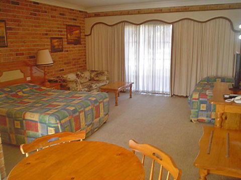 Coachmans Rest Motor Lodge - Palm Beach Accommodation 2