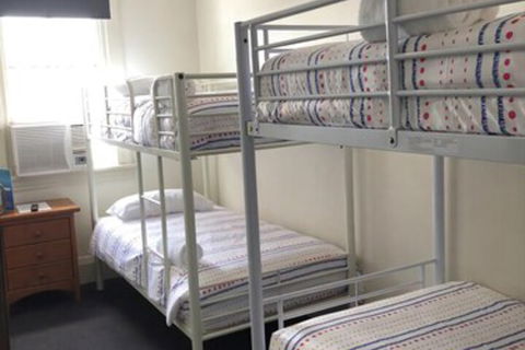 Australian Hotel - Palm Beach Accommodation 1