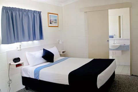 Overflow Motor Inn - Palm Beach Accommodation 3